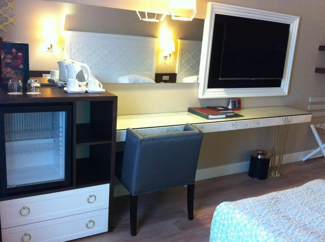 FAMERESIDENCE_SHABAVIZ (9).jpg